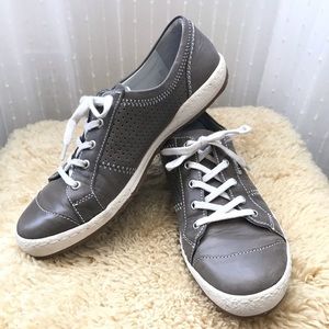Josef Seibel grayish beige leather sneaker
